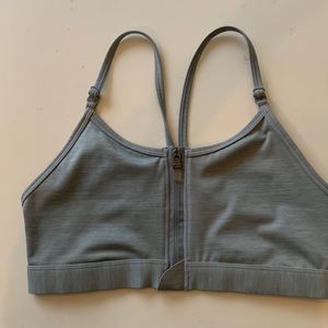 Nike sports bra. Size medium. Gray